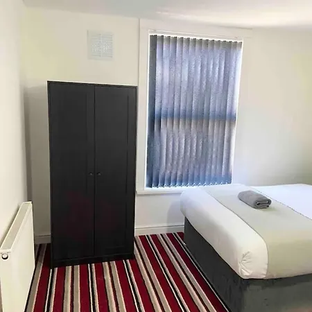 Ferienhaus Comfy 3 Bedroom 2 Bath House Near Centrepiece